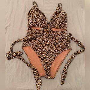 American Eagle Outfitters Leopard Print One Piece Swimsuit